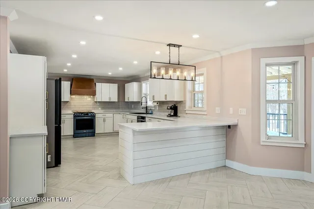 $690,000 | 140 Alcott Lane, Effort, PA 18330