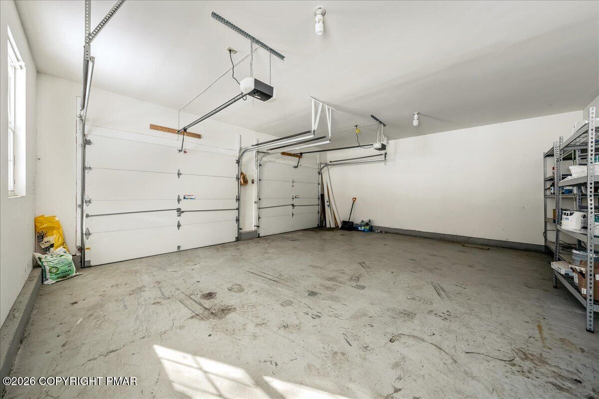 140 Alcott Lane Effort, PA 18330 - Photo 25 of 54 35-HomeView_Media-140_Alcott_Ln