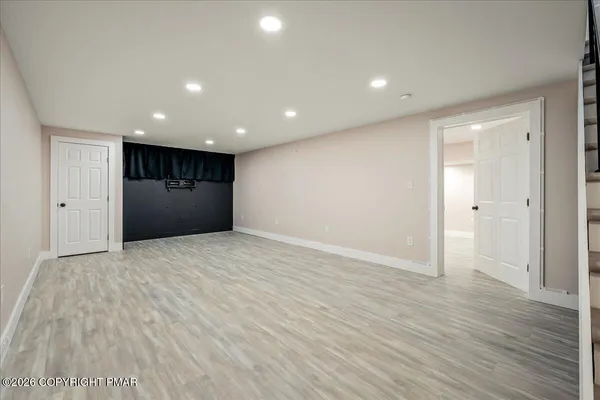 $649,900 | 140 Alcott Lane, Effort, PA 18330