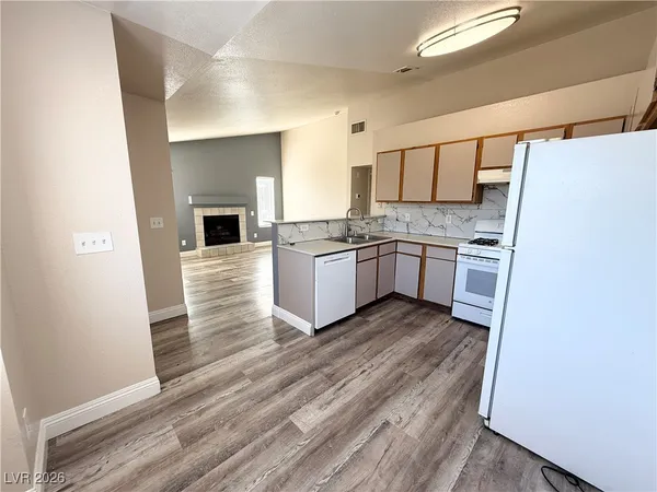 $1,035 | 4648 Krissylouise Way, Unit C, Las Vegas, NV 89121