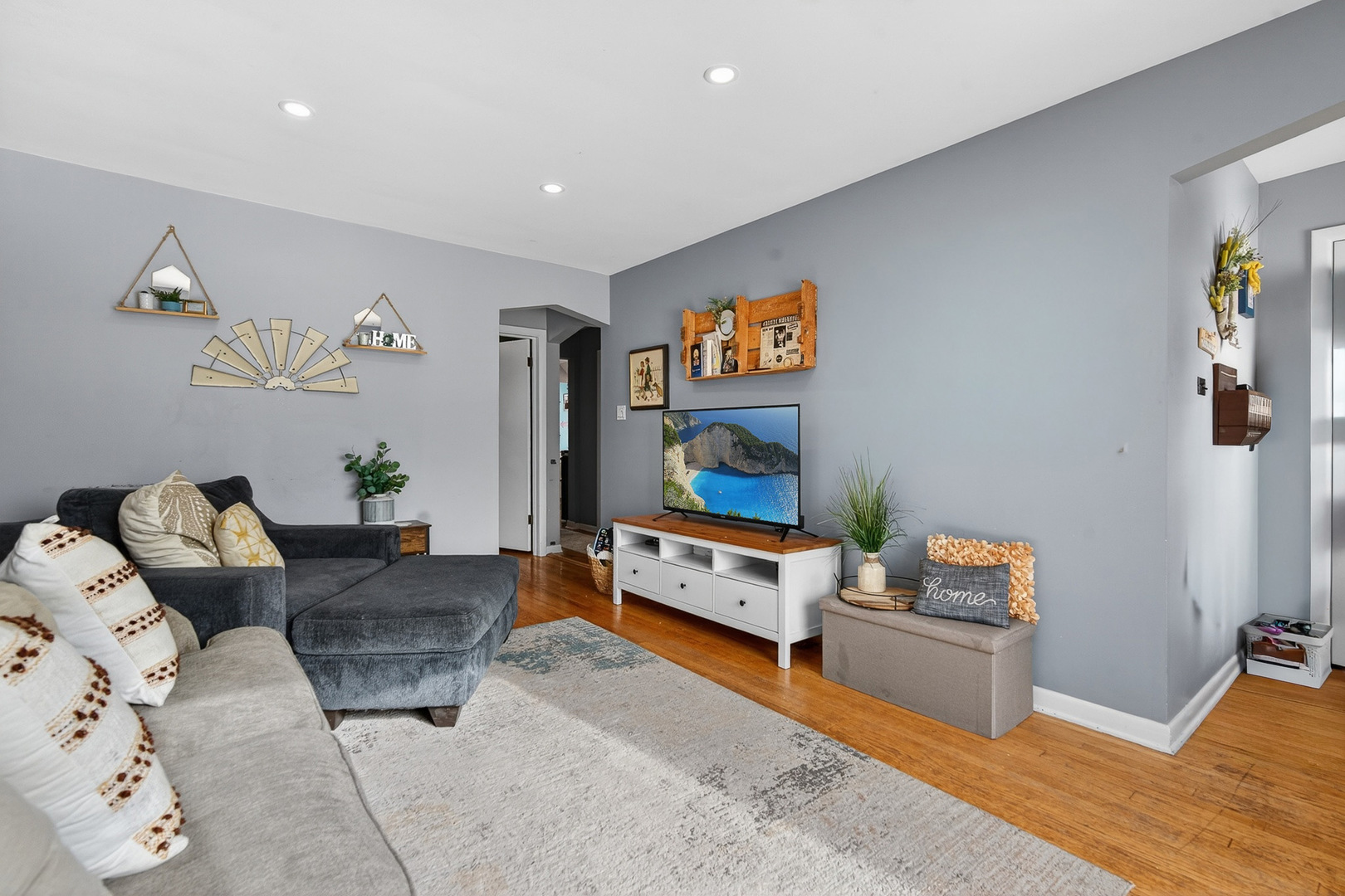 323 East Butterfield Road Elmhurst, IL 60126 - Photo 4 of 22