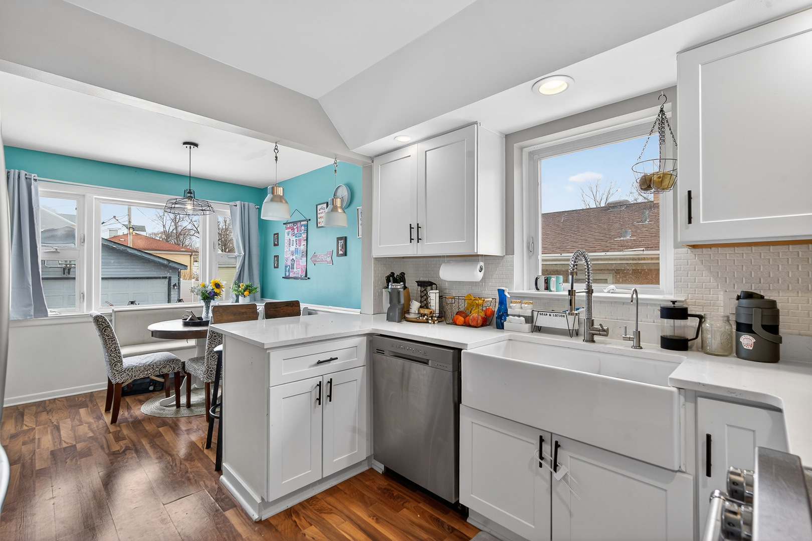 323 East Butterfield Road Elmhurst, IL 60126 - Photo 8 of 22