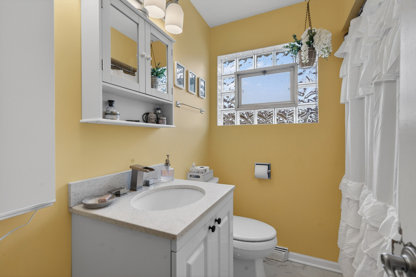 323 East Butterfield Road Elmhurst, IL 60126 - Photo 10 of 22