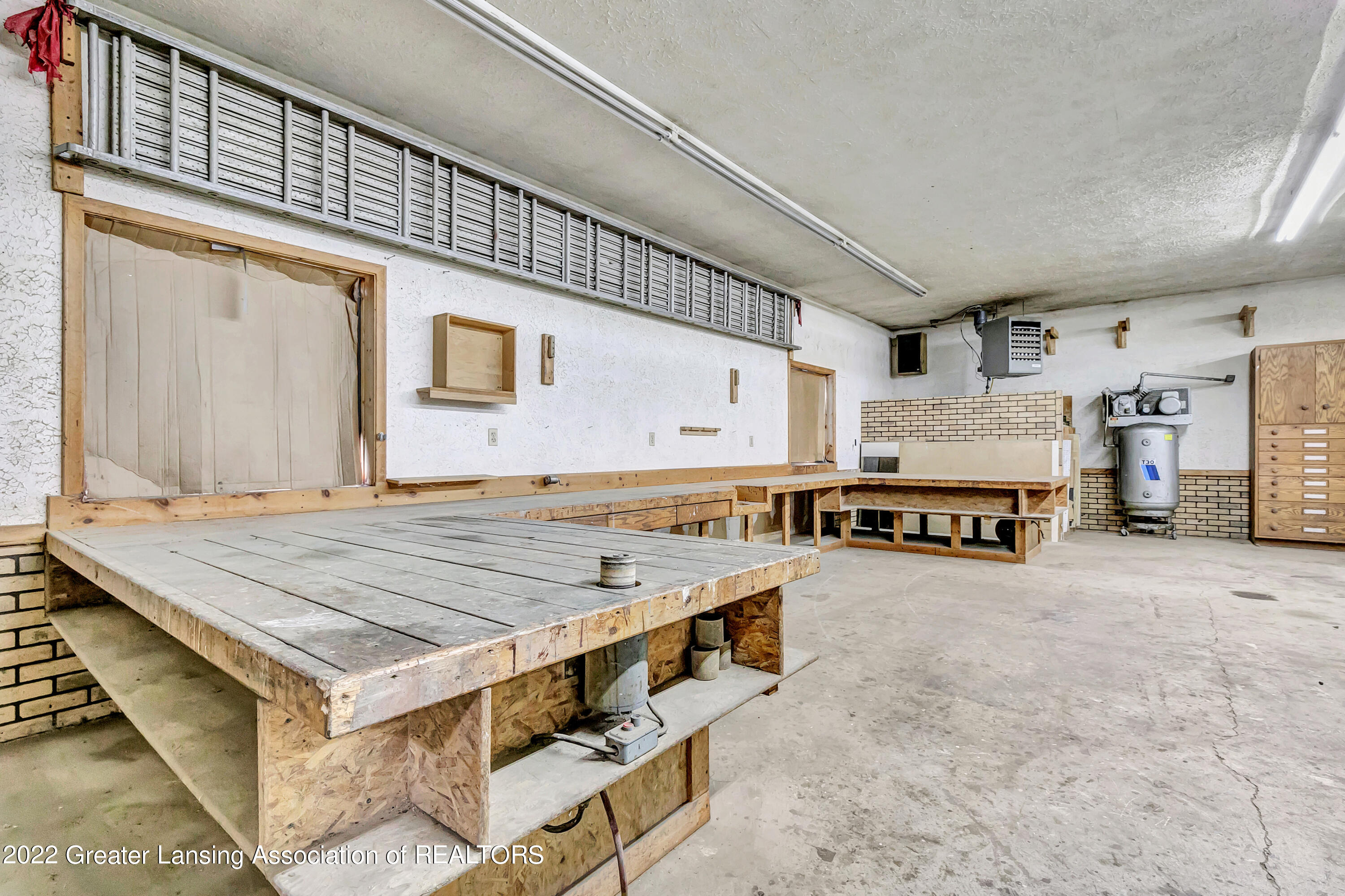 211 East Sheridan Road Lansing, MI 48906 - Photo 39 of 54 9I3A4823