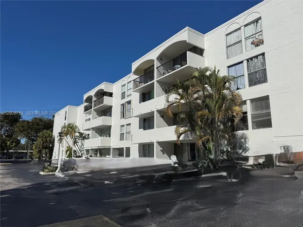 $2,150 | 2160 Southwest 16th Avenue, Unit 417, Miami, FL 33145