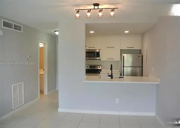 $2,150 | 2160 Southwest 16th Avenue, Unit 417, Miami, FL 33145