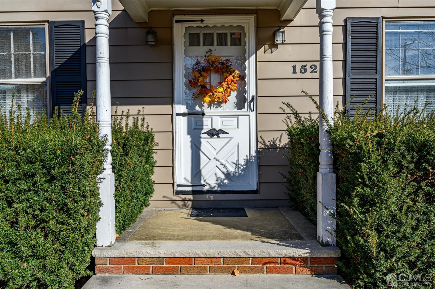 152 Georges Road Dayton, NJ 08810 - Photo 2 of 32 Gallery Image 2