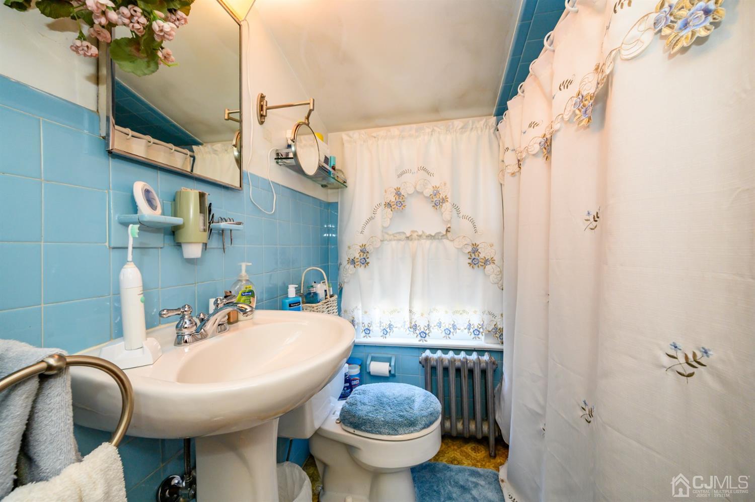 152 Georges Road Dayton, NJ 08810 - Photo 22 of 32 Gallery Image 22