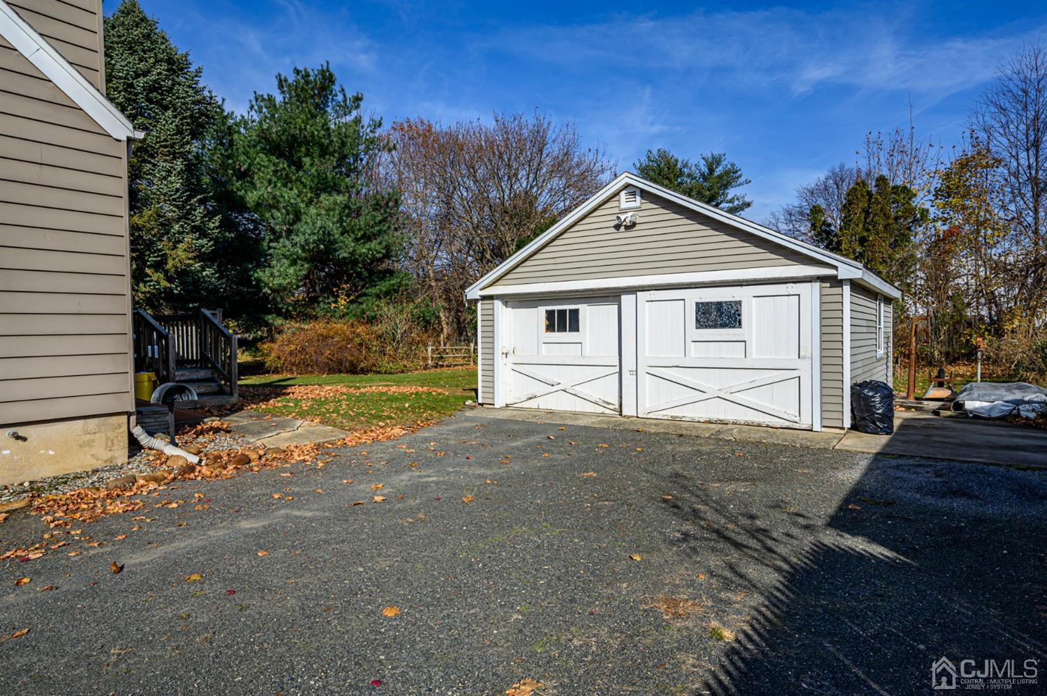 152 Georges Road Dayton, NJ 08810 - Photo 28 of 32 Gallery Image 28