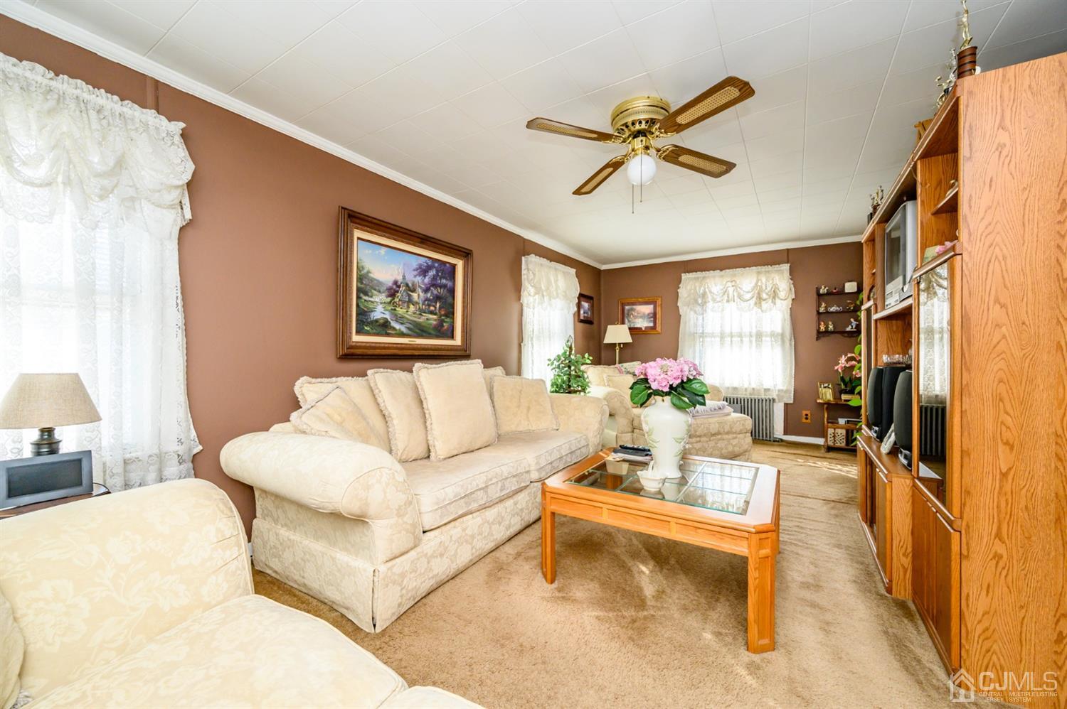 152 Georges Road Dayton, NJ 08810 - Photo 5 of 32 Gallery Image 5