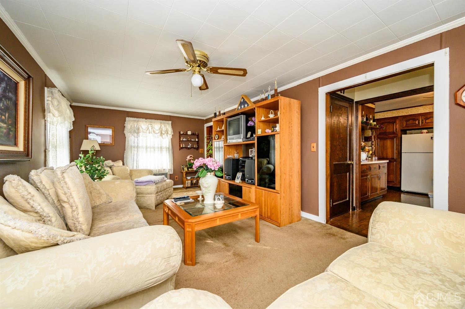 152 Georges Road Dayton, NJ 08810 - Photo 6 of 32 Gallery Image 6
