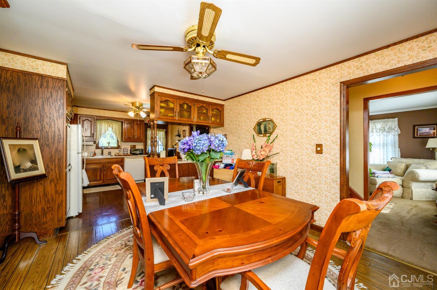 152 Georges Road Dayton, NJ 08810 - Photo 9 of 32 Gallery Image 9