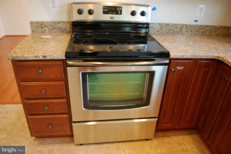 8439 Brock Bridge Road Laurel, MD 20724 - Photo 11 of 29 Kitchen