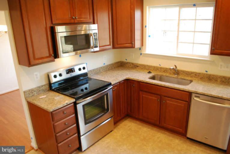 8439 Brock Bridge Road Laurel, MD 20724 - Photo 14 of 29 Kitchen
