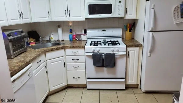 $1,650 | 662 Bloomfield Avenue, Unit 1, Verona, NJ 07044