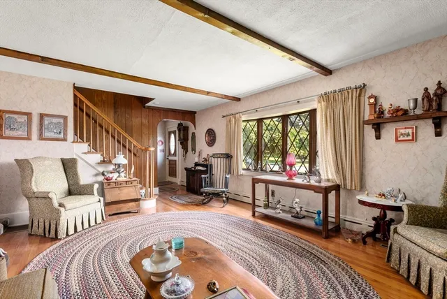 $379,900 | 354 Rowley Street, Agawam, MA 01001