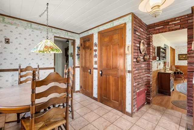 $379,900 | 354 Rowley Street, Agawam, MA 01001