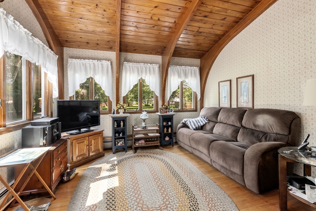 354 Rowley Street Agawam, MA 01001 - Photo 15 of 37