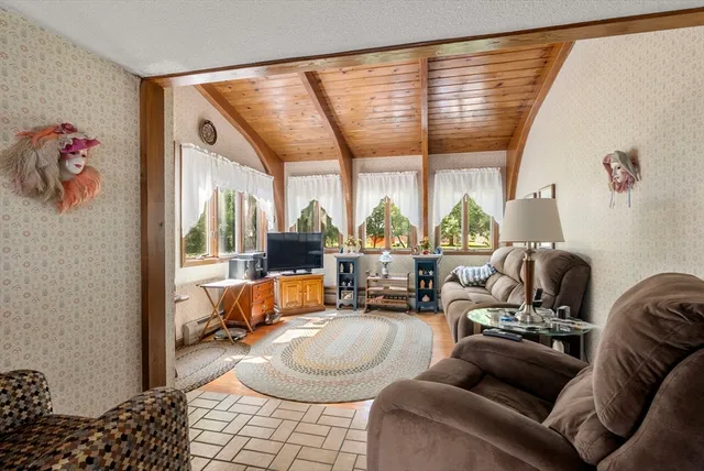 $379,900 | 354 Rowley Street, Agawam, MA 01001