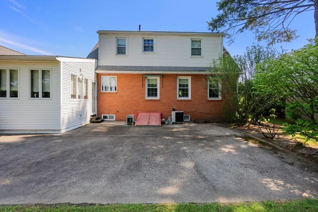 $379,900 | 354 Rowley Street, Agawam, MA 01001