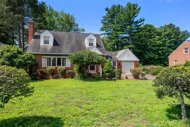 $379,900 | 354 Rowley Street, Agawam, MA 01001