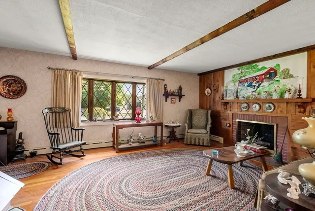 $379,900 | 354 Rowley Street, Agawam, MA 01001