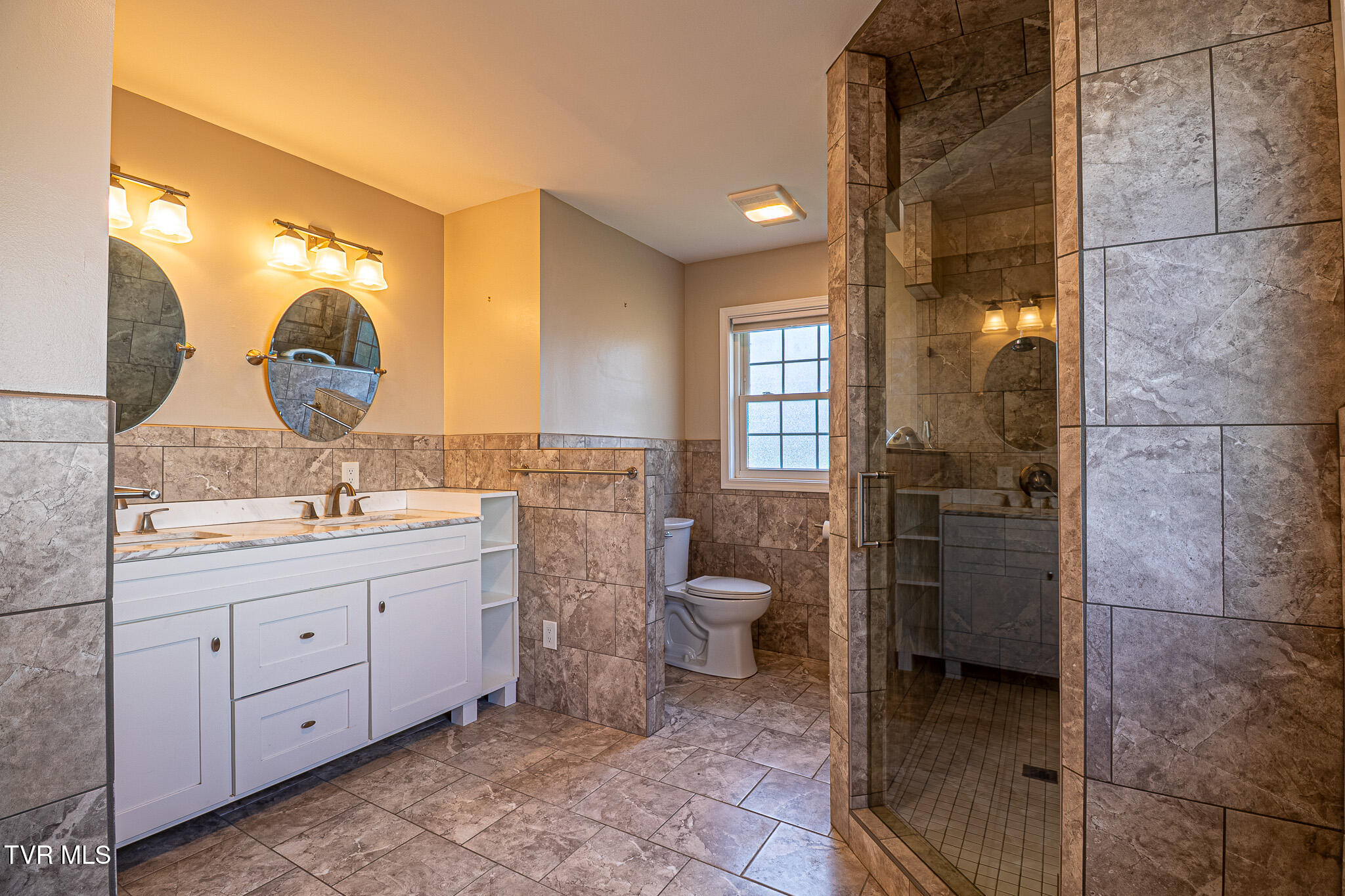 4253 Carters Valley Road Church Hill, TN 37642 - Photo 18 of 43 673A6258-HDR