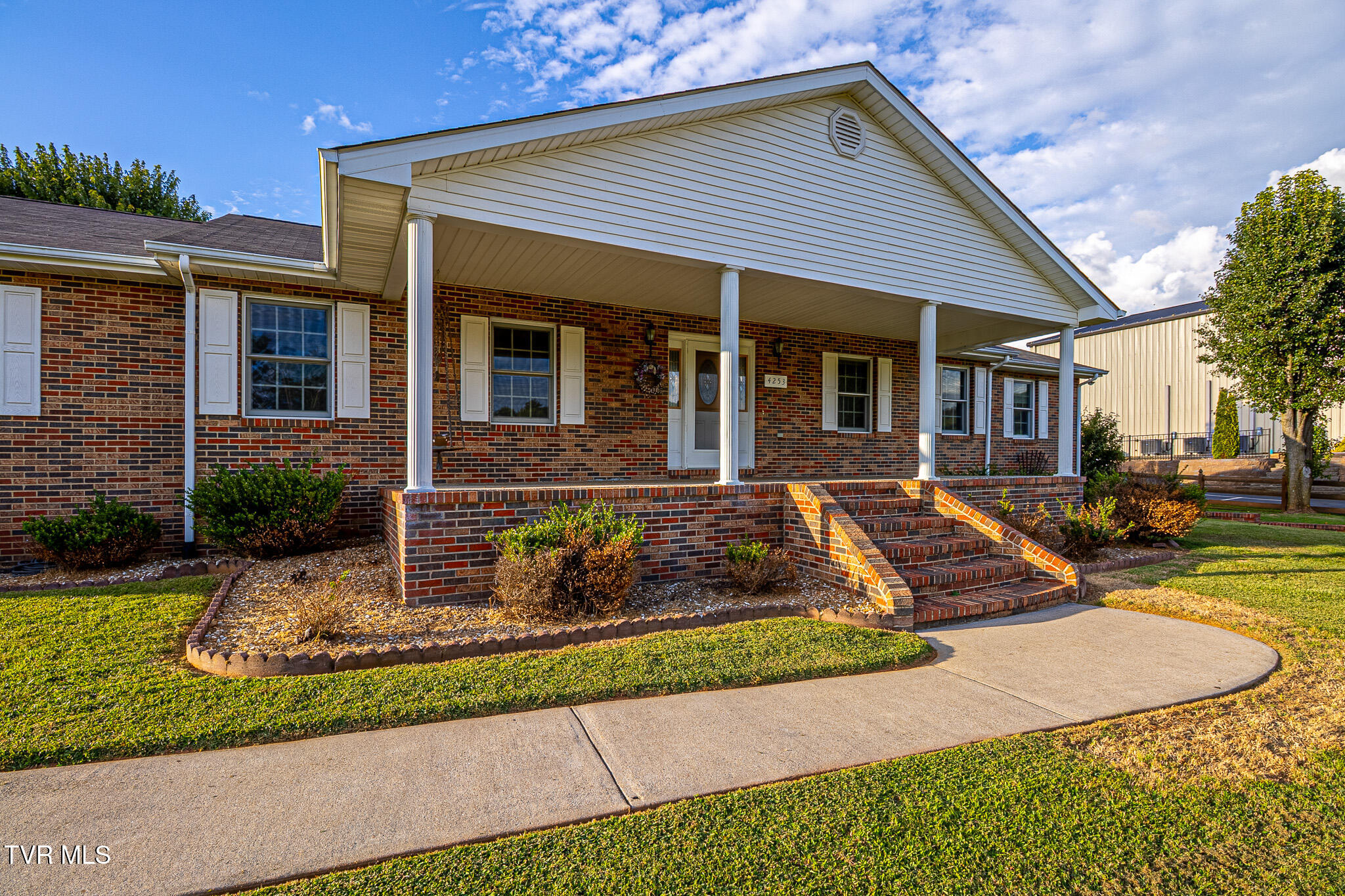 4253 Carters Valley Road Church Hill, TN 37642 - Photo 2 of 43 673A6438-HDR