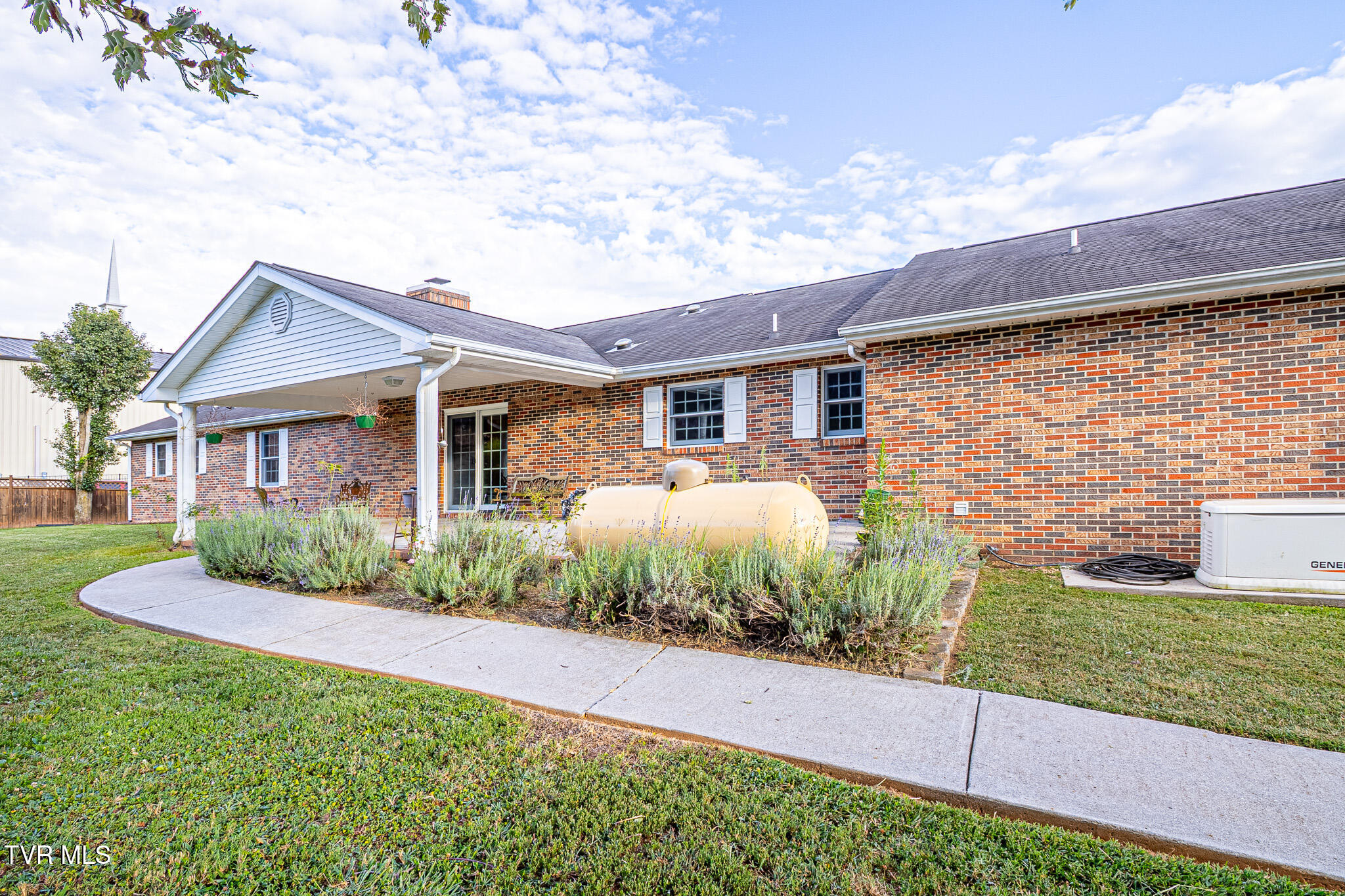 4253 Carters Valley Road Church Hill, TN 37642 - Photo 34 of 43 673A6428-HDR