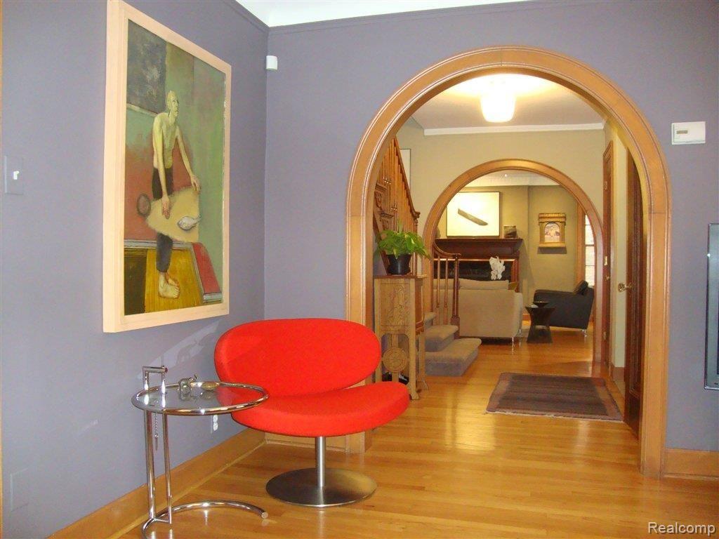 43 Cambridge Boulevard Pleasant Ridge, MI 48069 - Photo 7 of 25 Phenomenal Arches