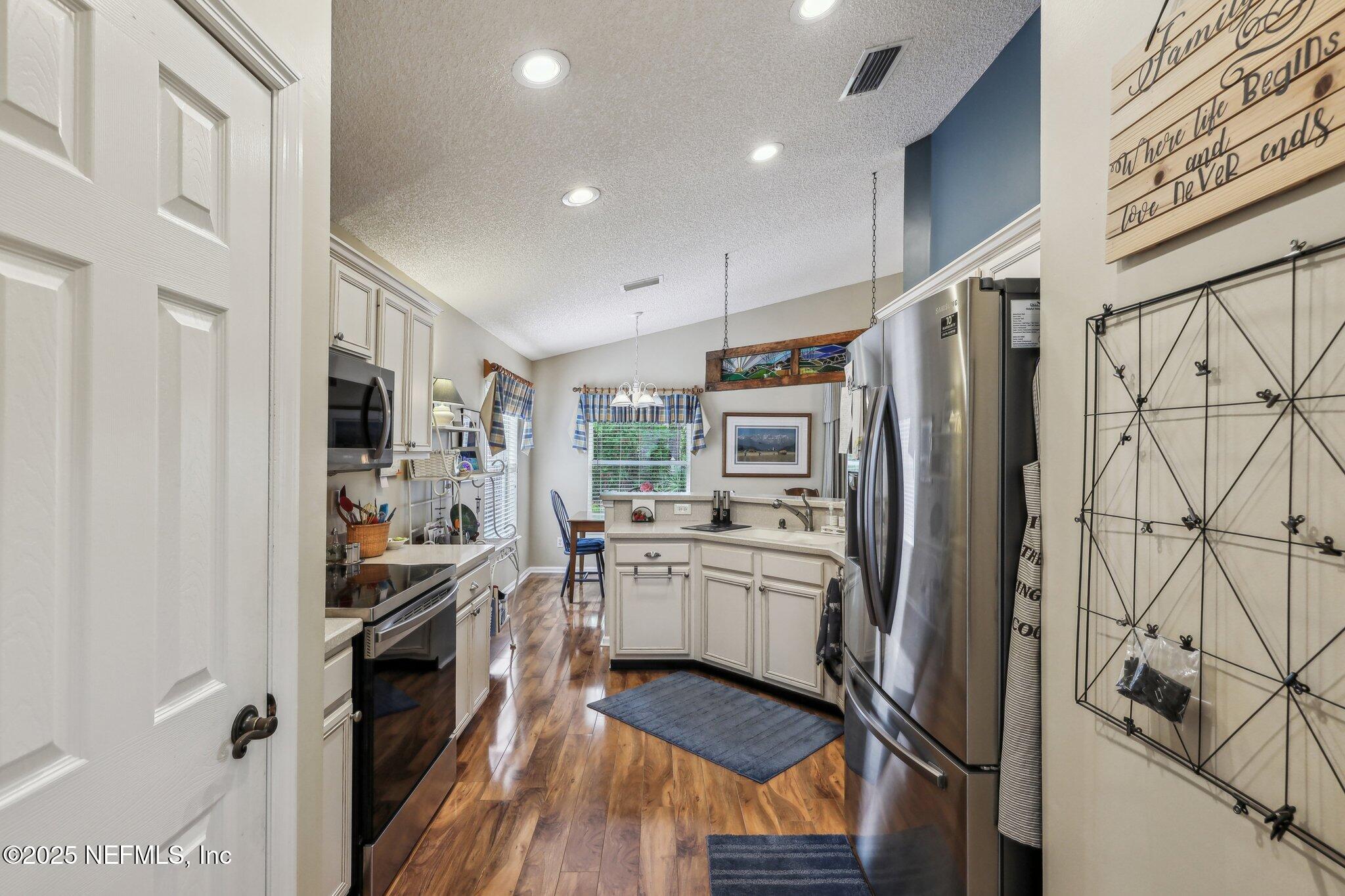 1663 Highland View Court Fleming Island, FL 32003 - Photo 26 of 35 15-web-or-mls-Highland View Ct-31032025-