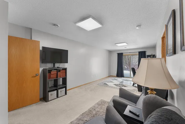 $225,000 | 1043 Honeysuckle Lane Southeast, Cambridge, MN 55008