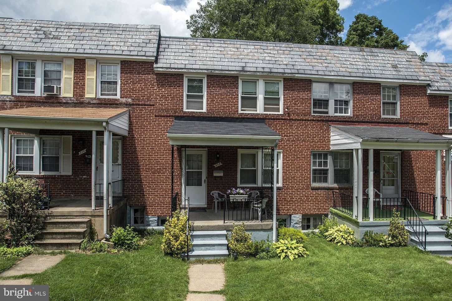 208 Westshire Road Baltimore, MD 21229 - Photo 1 of 19 Exterior Front