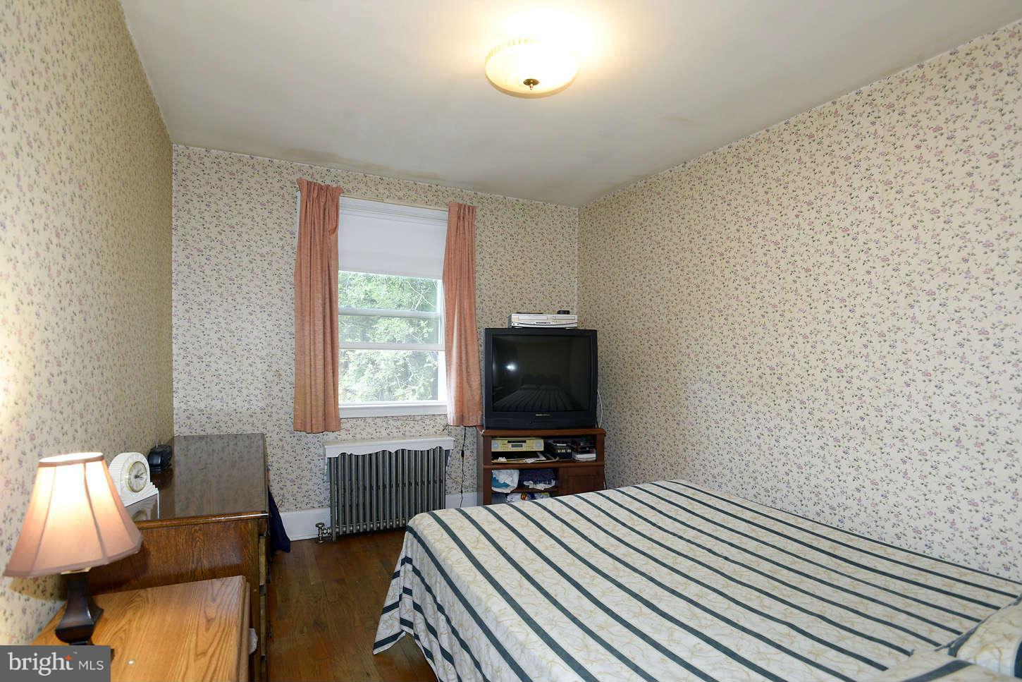 208 Westshire Road Baltimore, MD 21229 - Photo 13 of 19 Bedroom