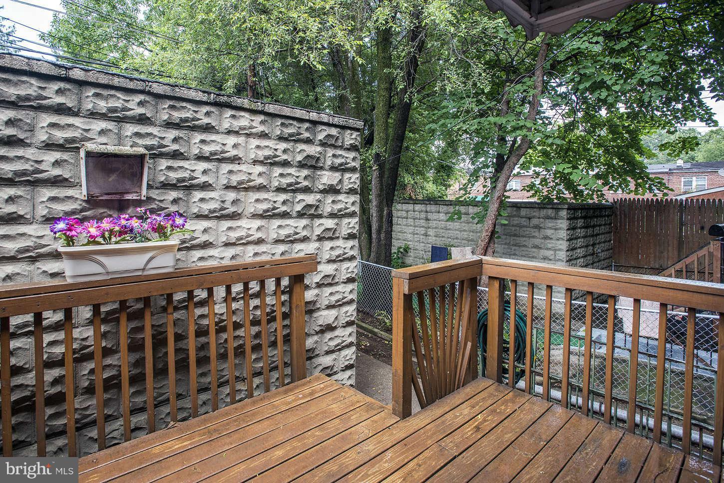 208 Westshire Road Baltimore, MD 21229 - Photo 16 of 19 Exterior Rear