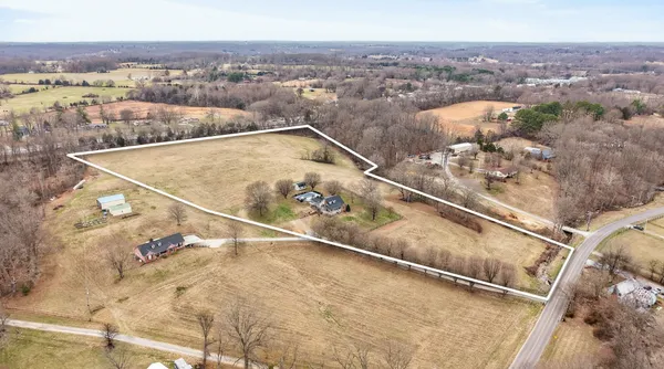 $999,000 | 3146 Old State Highway 11, Greenbrier, TN 37073