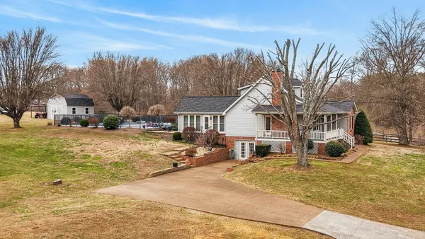 $999,000 | 3146 Old State Highway 11, Greenbrier, TN 37073
