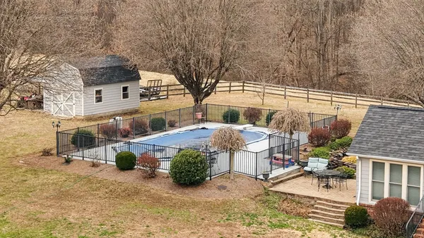 $999,000 | 3146 Old State Highway 11, Greenbrier, TN 37073