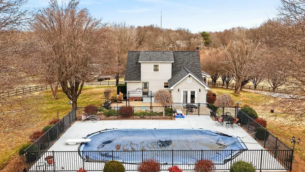 $999,000 | 3146 Old State Highway 11, Greenbrier, TN 37073