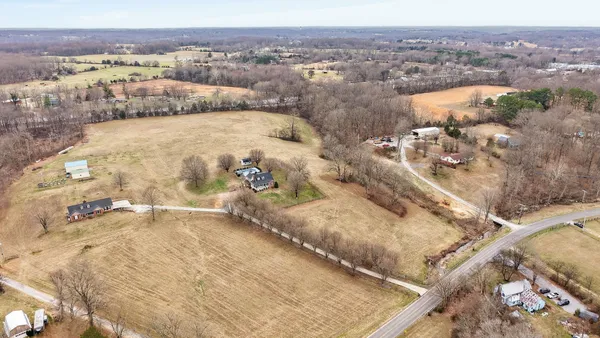 $999,000 | 3146 Old State Highway 11, Greenbrier, TN 37073
