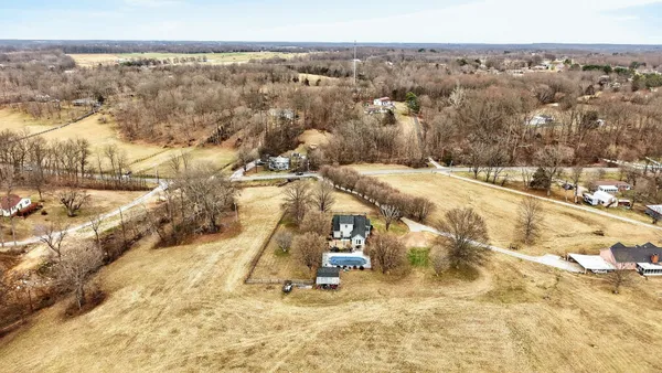 $999,000 | 3146 Old State Highway 11, Greenbrier, TN 37073