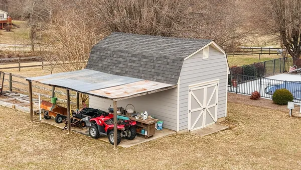 $999,000 | 3146 Old State Highway 11, Greenbrier, TN 37073
