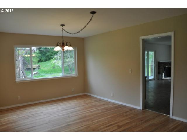 18558 Hazel Grove Road Clatskanie, OR 97016 - Photo 8 of 16 Dining Room