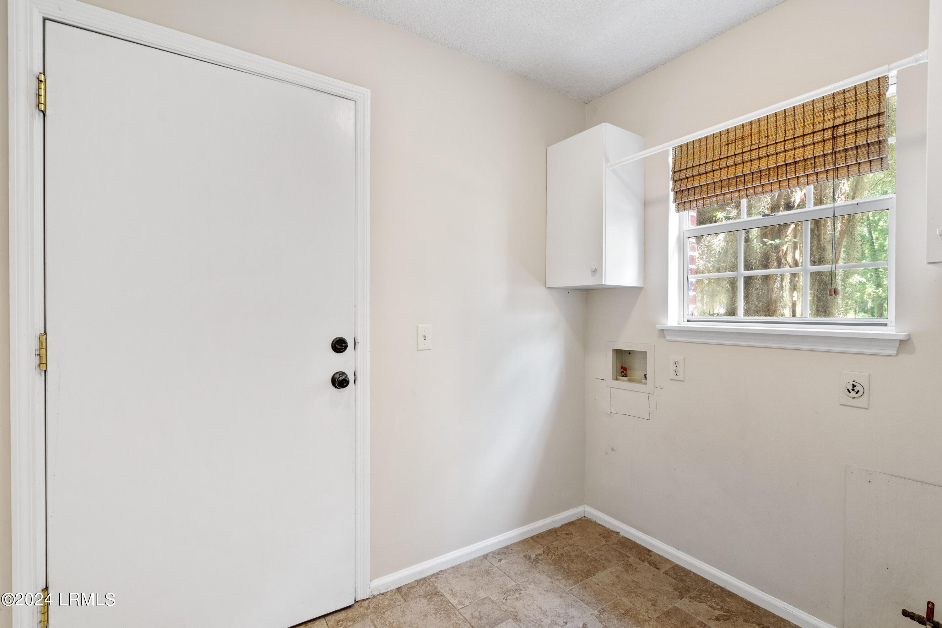 112 Stuart Town Road Beaufort, SC 29902 - Photo 26 of 49 112 Stuart Town-19