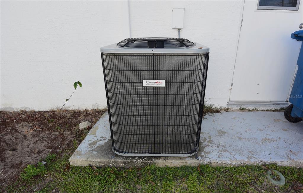 11341 Timbercrest Road Spring Hill, FL 34608 - Photo 33 of 35 a view of a dry back yard