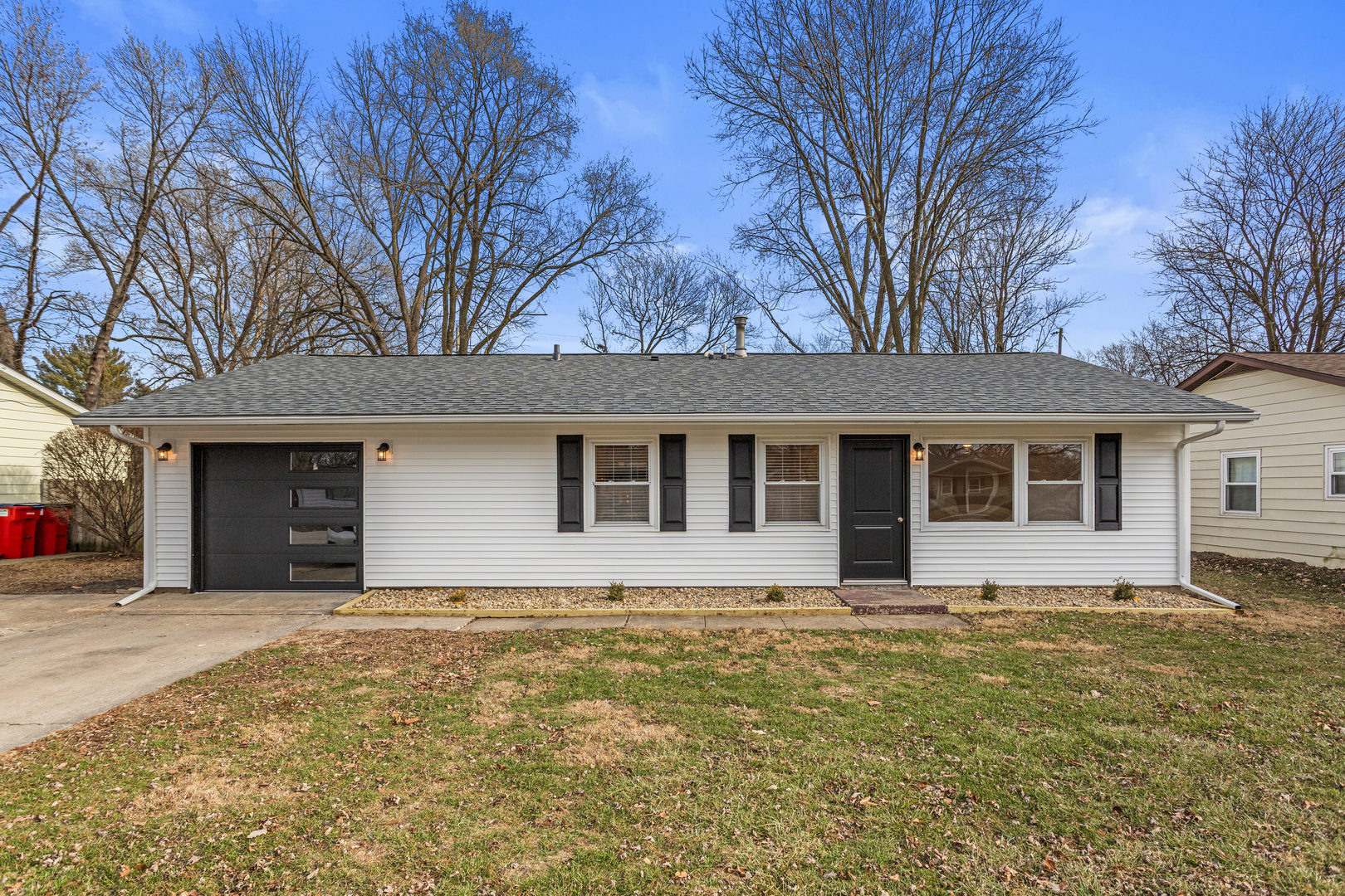 1710 Crescent Drive Champaign, IL 61821 - Photo 2 of 28