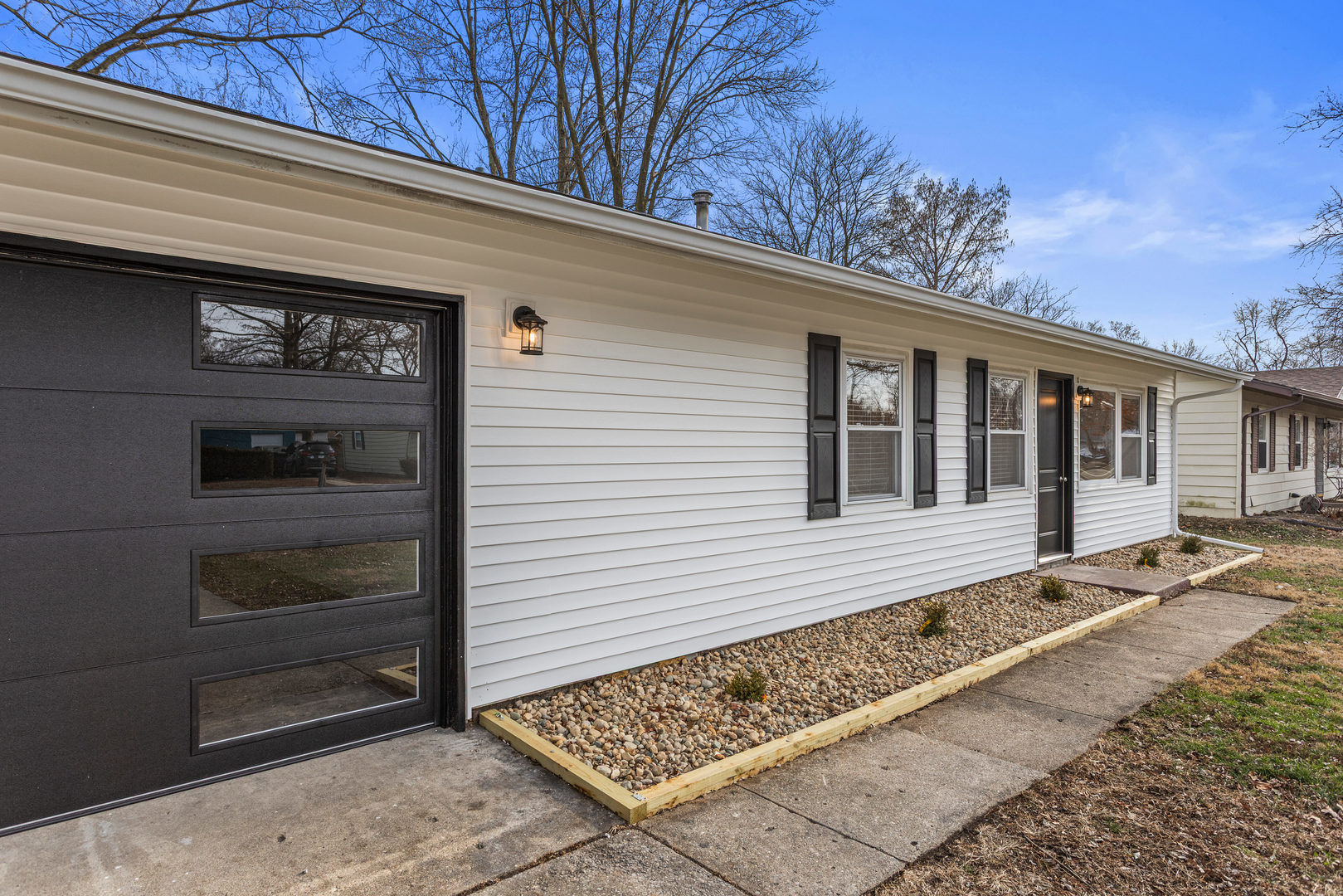 1710 Crescent Drive Champaign, IL 61821 - Photo 4 of 28