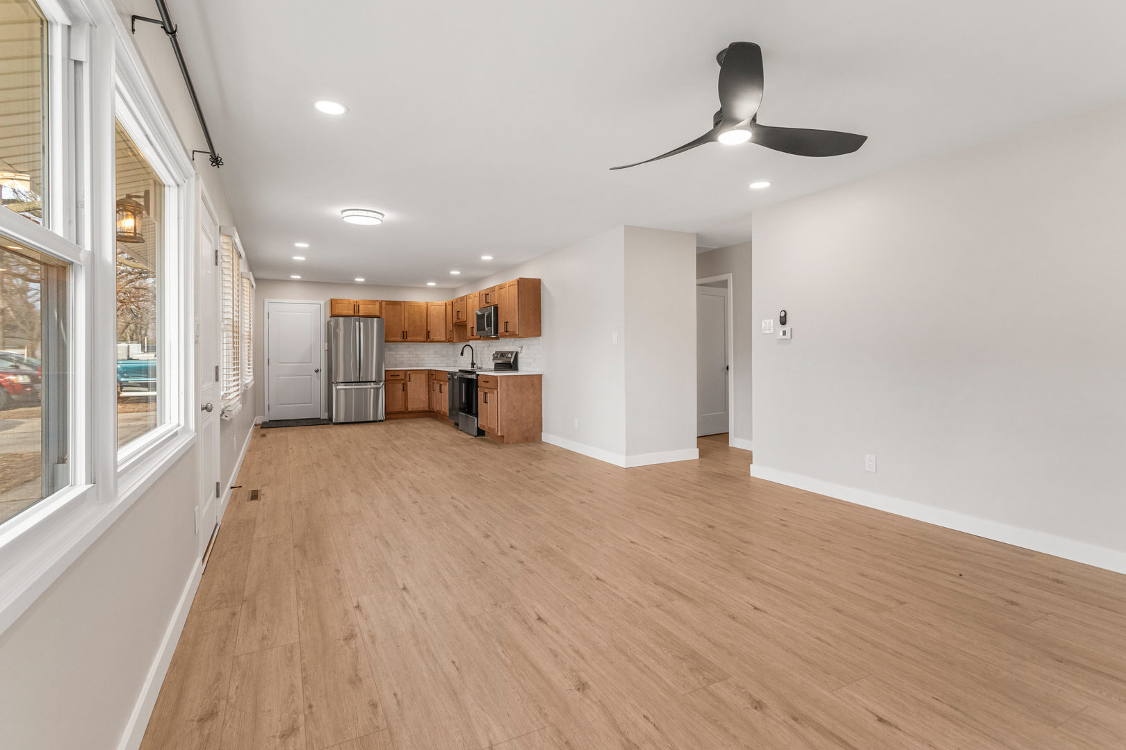 1710 Crescent Drive Champaign, IL 61821 - Photo 6 of 28