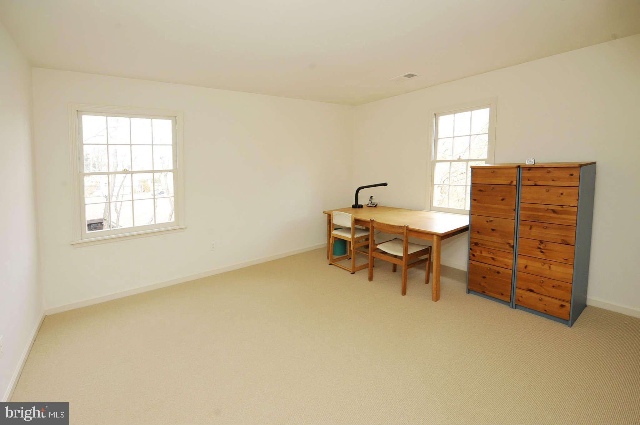 6720 Kenhill Road Bethesda, MD 20817 - Photo 15 of 29 Bedroom