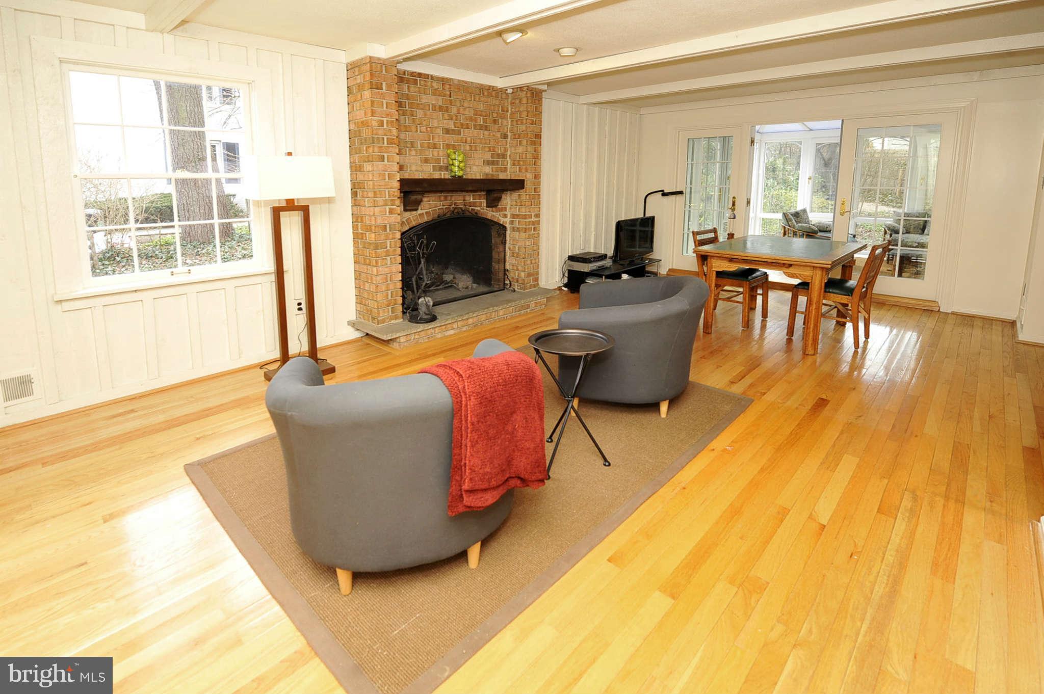 6720 Kenhill Road Bethesda, MD 20817 - Photo 10 of 29 Family Room
